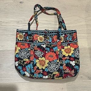 Vera Bradley large tote